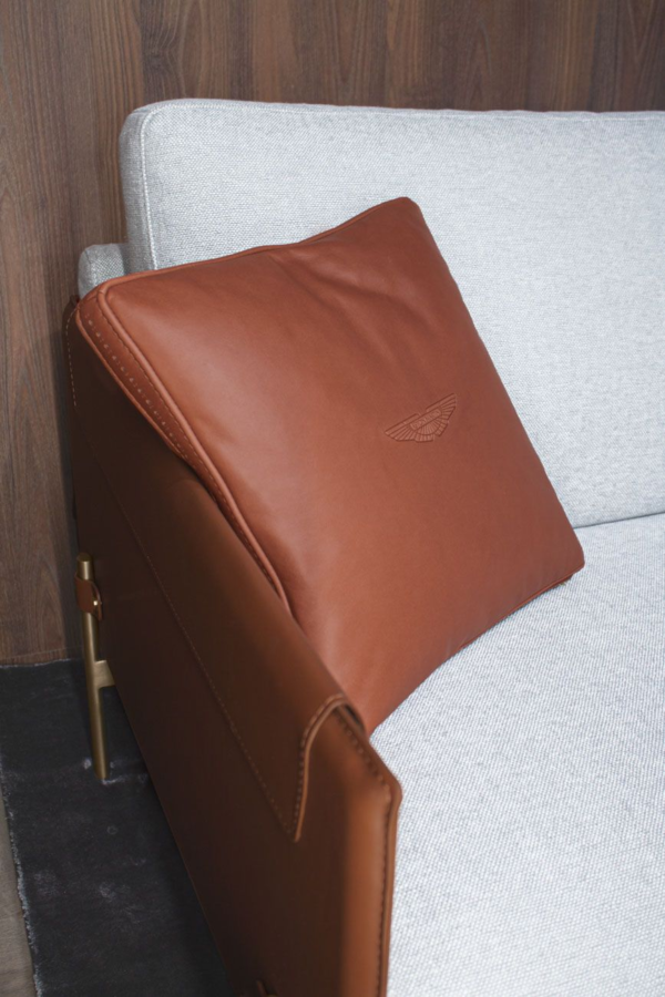 Bespoke Contemporary Sofa Set for Luxury Villa Living Rooms