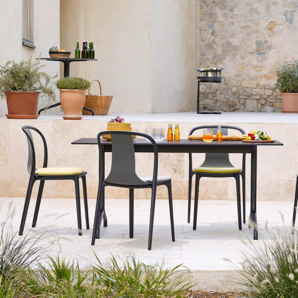 outdoor seating outdoor seating