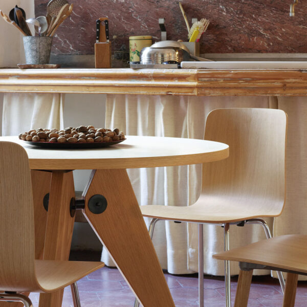 solid wood furniture factory