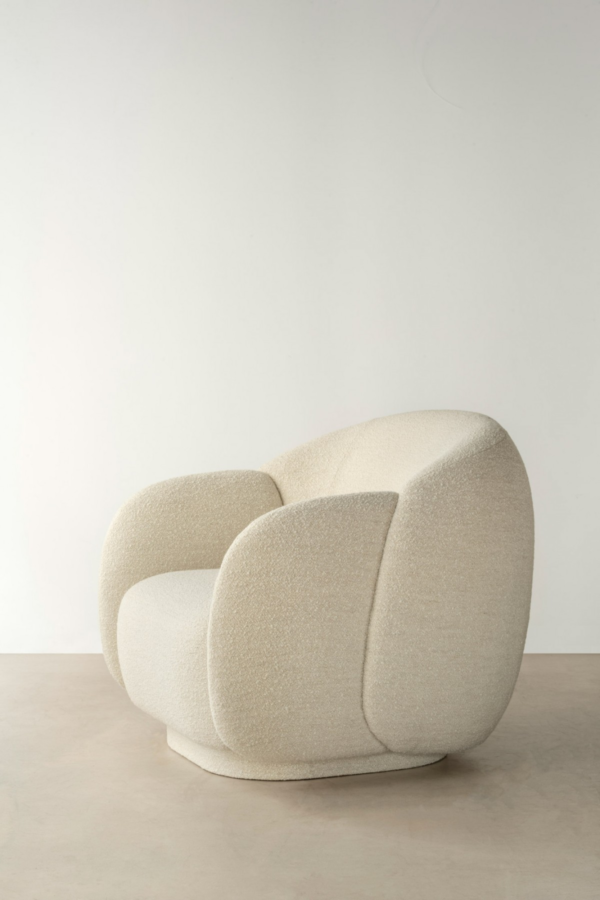 fc83ae81-1d64-4760-a3c3-31d8a92406ec Nice Armchair & Sofa | Bruno Moinard Editions | Luxury Villa Interior