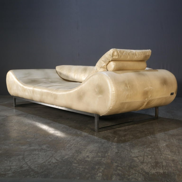 1dda909538d13eb57ec03918e2e7fb95 Fendi Eros Sofa | Luxury Seating for High-End Villa Interiors