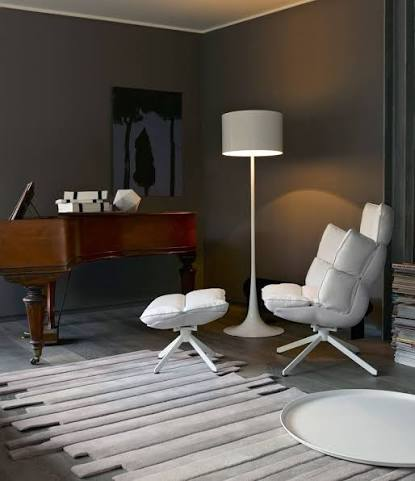 B&B Husk Chair for Contemporary Villa Living Spaces